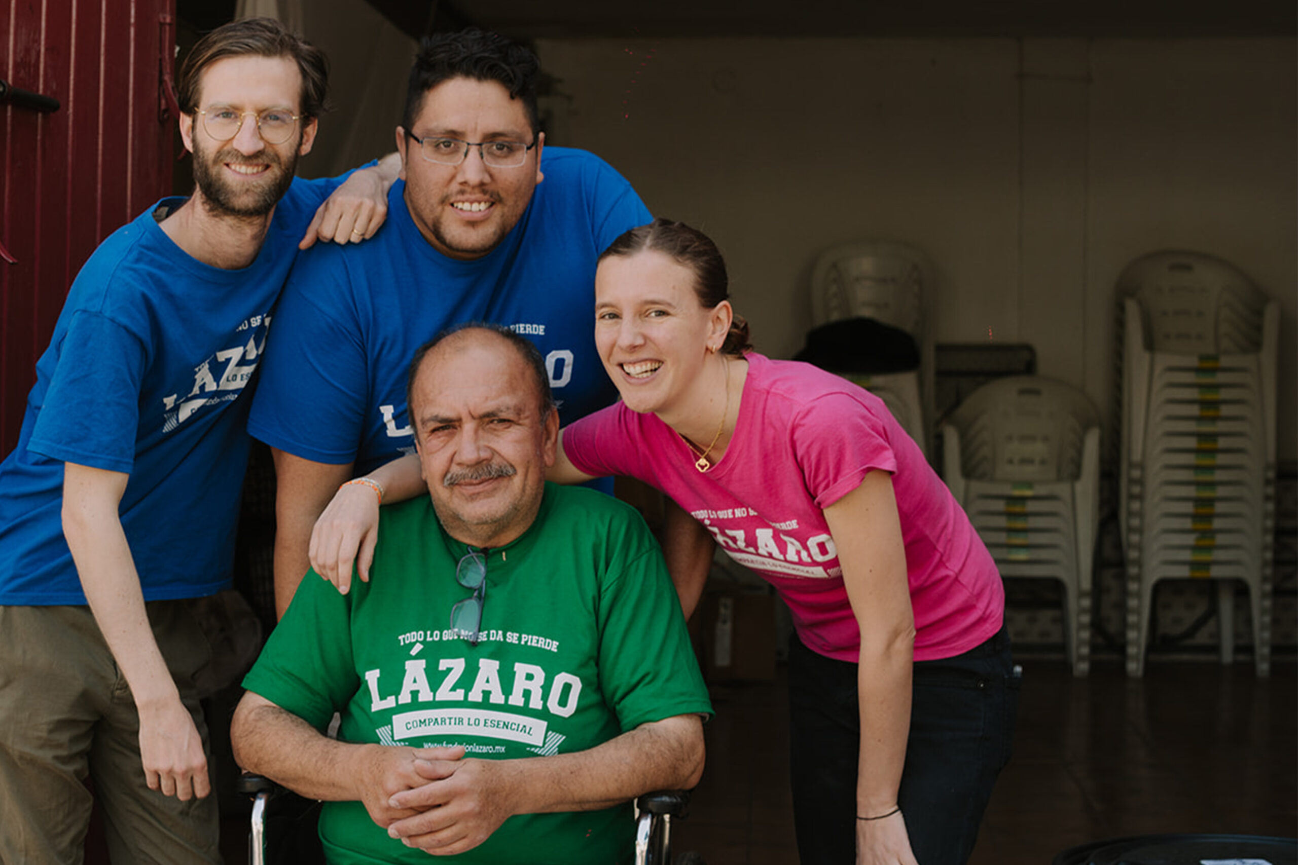 Companeros de departamento Lazaro